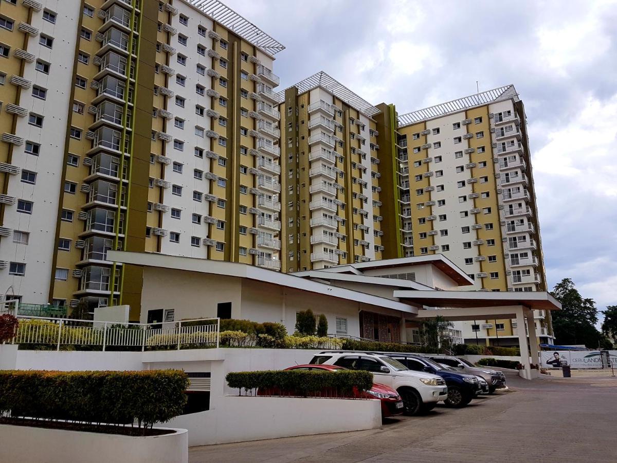 Keys 'N Places Holiday Rentals At Mesaverte Condo Cagayan de Oro Exteriér fotografie
